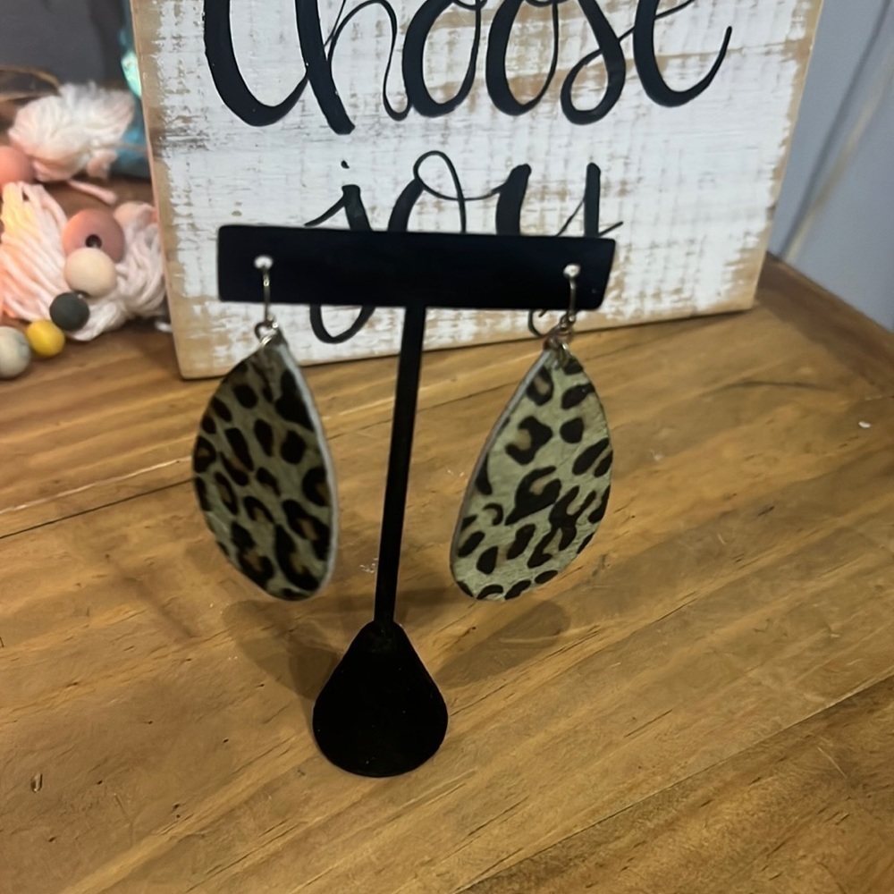 Women’s Earrings